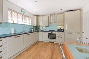 Kitchen- click for photo gallery